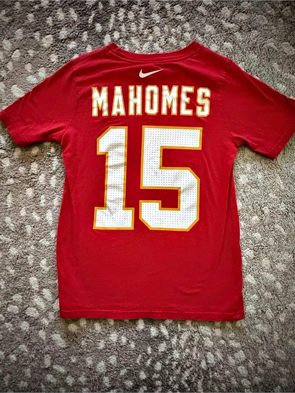 Nike Patrick Mahomes #15 Kansas City Chiefs Tee Red & White Size 10/12